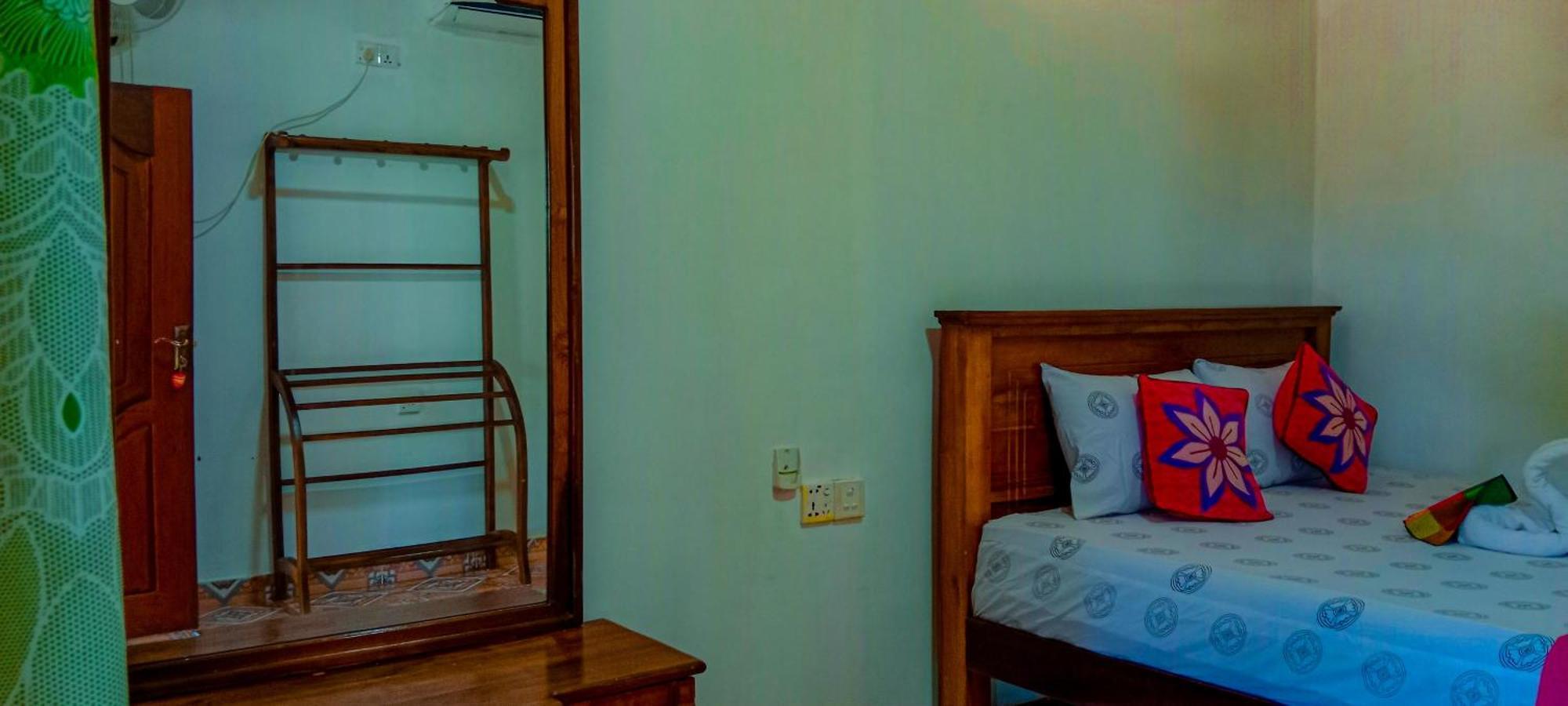 Chanaka Holiday Inn Sigiriya Exteriör bild