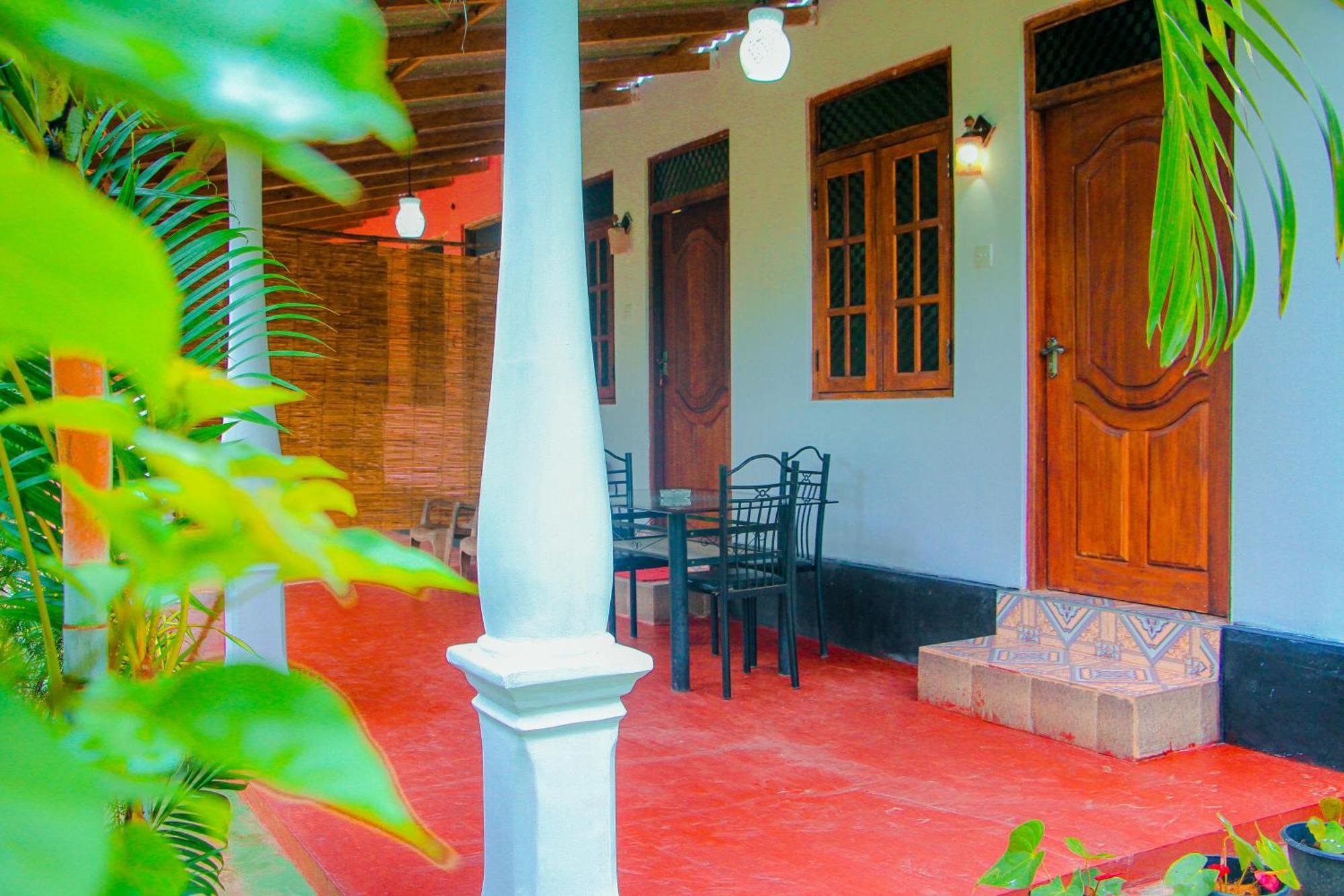 Chanaka Holiday Inn Sigiriya Exteriör bild